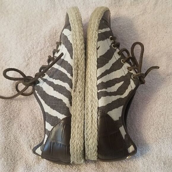 MICHAEL KORS Delray Printed Zebra Shoe SZ 8.5 - Picture 6 of 10